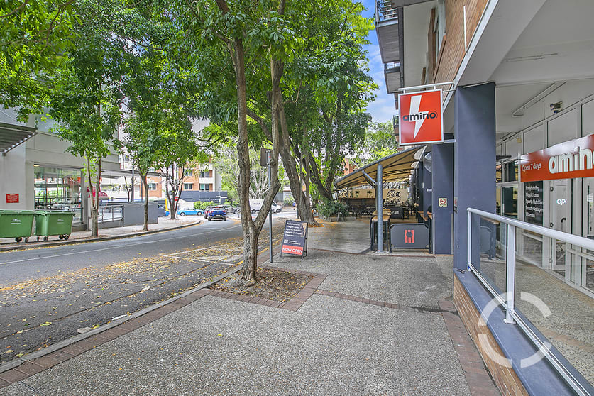 Click to view all images 3/110 Macquarie Street Teneriffe QLD 4005 - Image 2