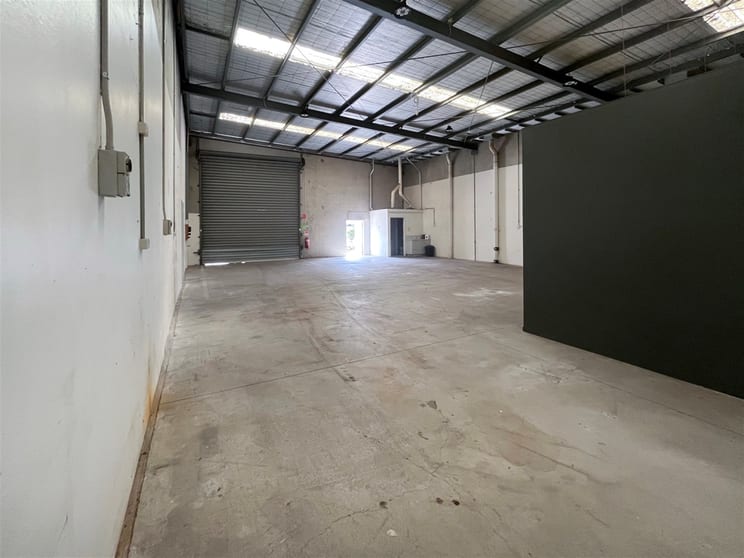 Click to view all images 17/6 - 7 Nicole Close Bayswater VIC 3153 - Image 2