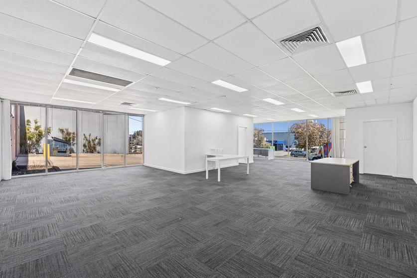 Click to view all images 12 Sonia Street Carrum Downs VIC 3201 - Image 3