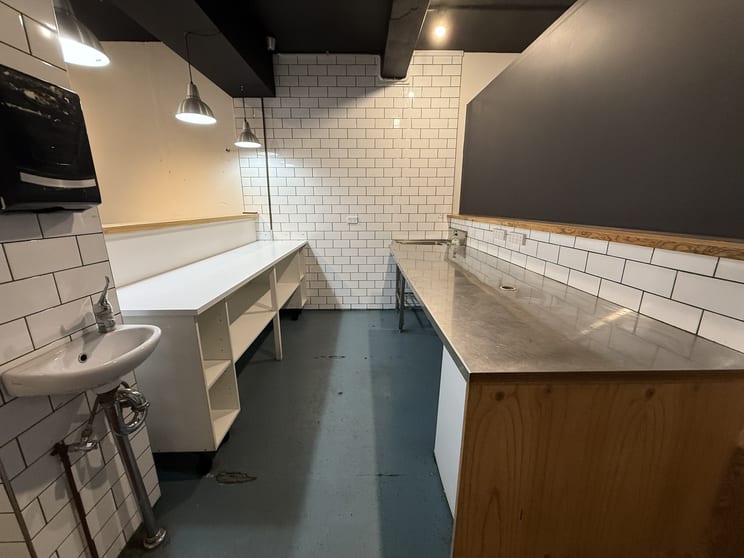 Click to view all images 57/Victoria Street East Gosford NSW 2250 - Image 3