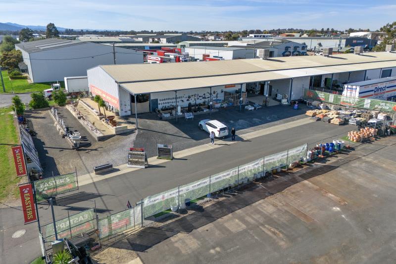 Click to view all images 39-41 Hume Street Tamworth NSW 2340 - Image 1