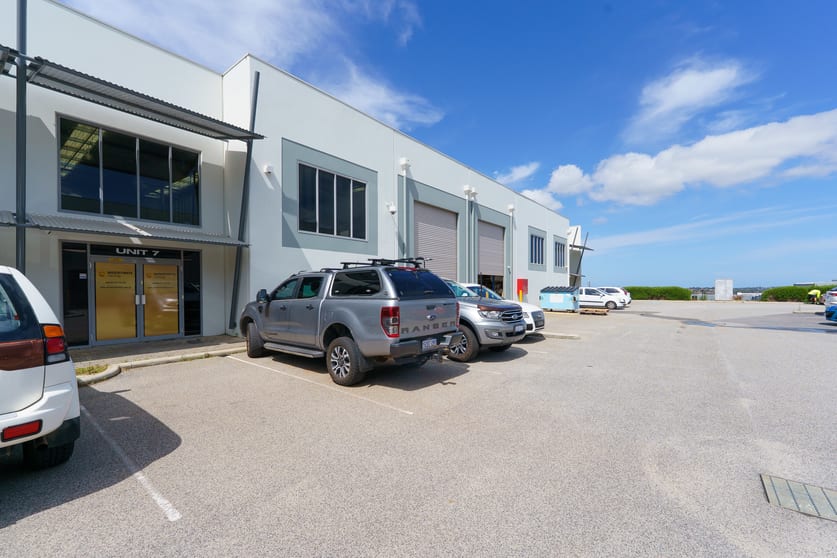 Click to view all images 7/1 Edison Rise Wangara WA 6065 - Image 3