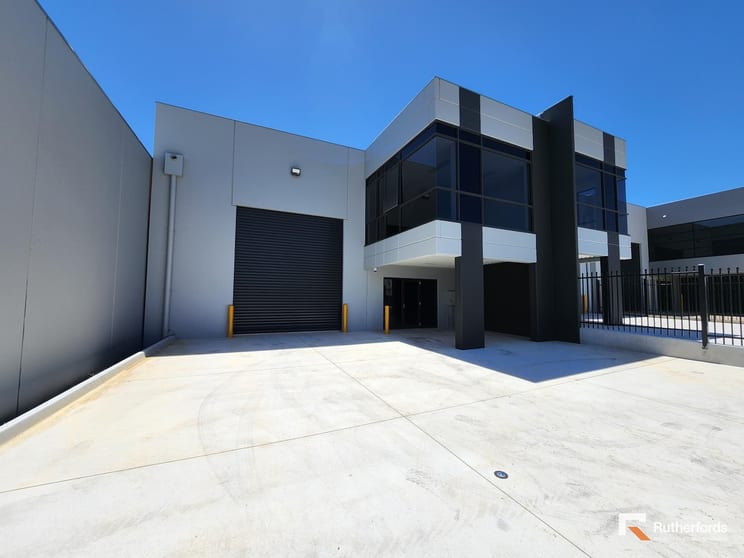 Click to view all images 3 Cobra Street Melton VIC 3337 - Image 2