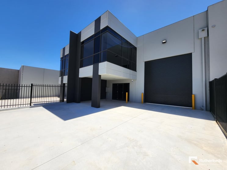Click to view all images 3 Cobra Street Melton VIC 3337 - Image 3