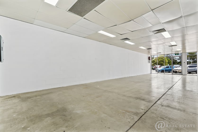 Click to view all images shop 6/16-18 Emu Street Emu Park QLD 4710 - Image 2