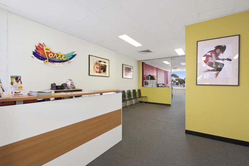 Click to view all images Level 2/10 Hamilton Place Mount Waverley VIC 3149 - Image 3