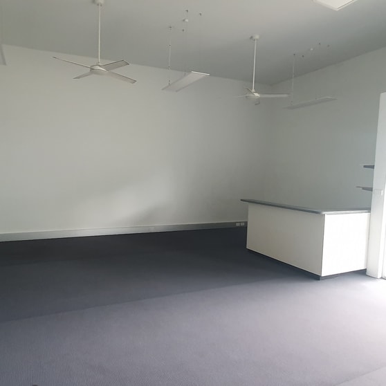 4/156 Aumuller Street Portsmith QLD 4870 - Image 3