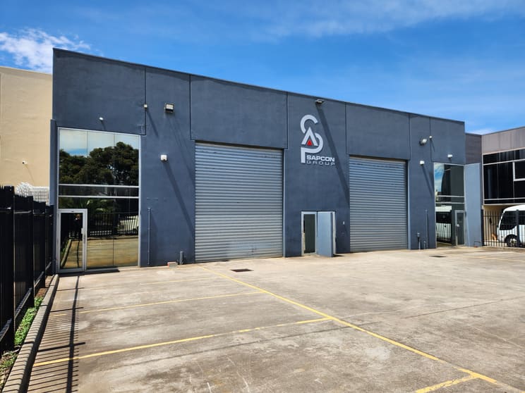 Click to view all images 41 Lillee Crescent Tullamarine VIC 3043 - Image 1