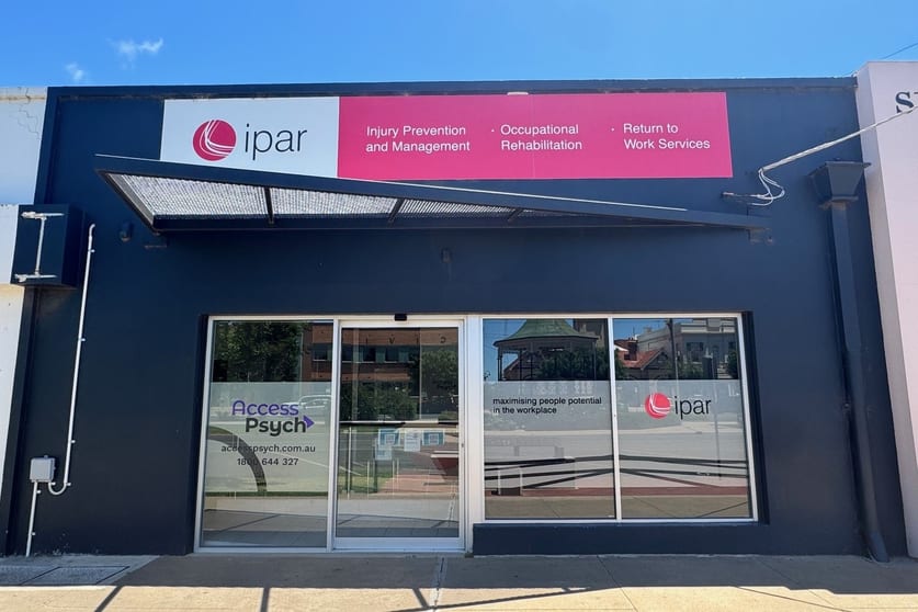 Click to view all images 1 & 2/75 Deakin Avenue Mildura VIC 3500 - Image 2