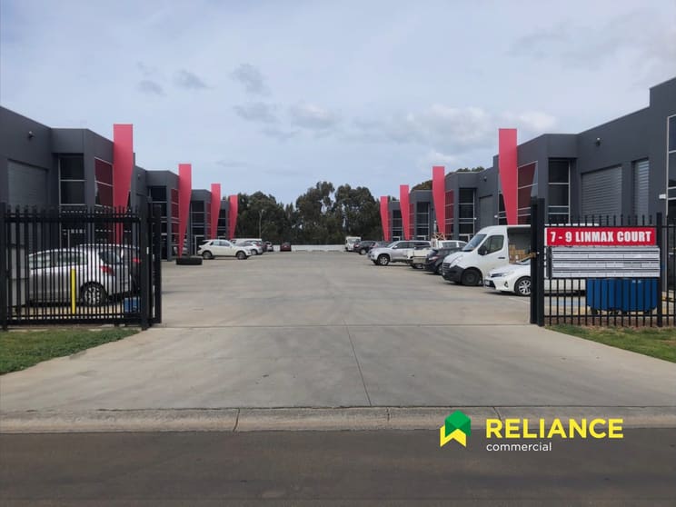 Click to view all images 7/7-9 Linmax Court Point Cook VIC 3030 - Image 2