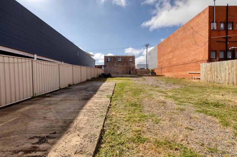 Click to view all images Ground Shed/19 Lyell Street Fyshwick ACT 2609 - Image 1