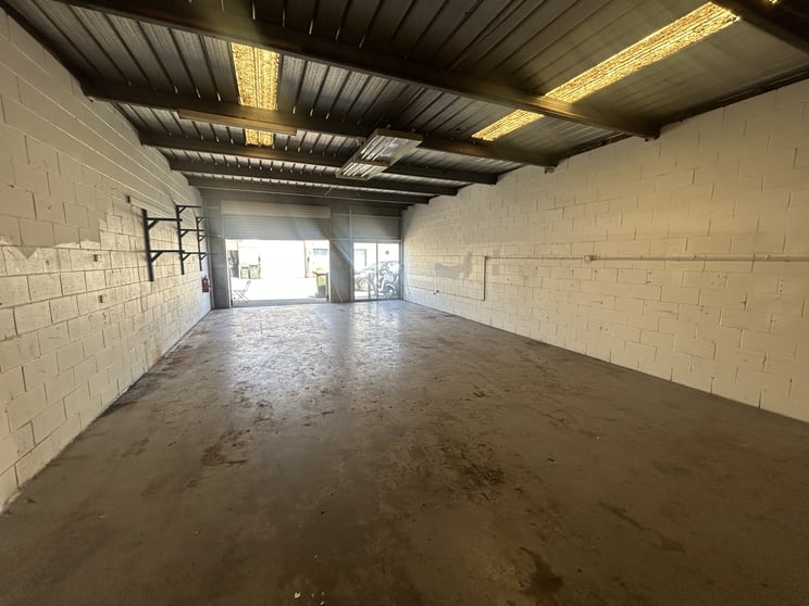 Click to view all images 5/15B Machinery Drive Tweed Heads South NSW 2486 - Image 3