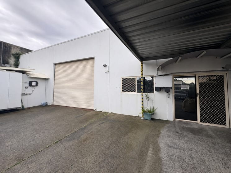 15 MANUFACTURER DRIVE Molendinar QLD 4214 - Image 1