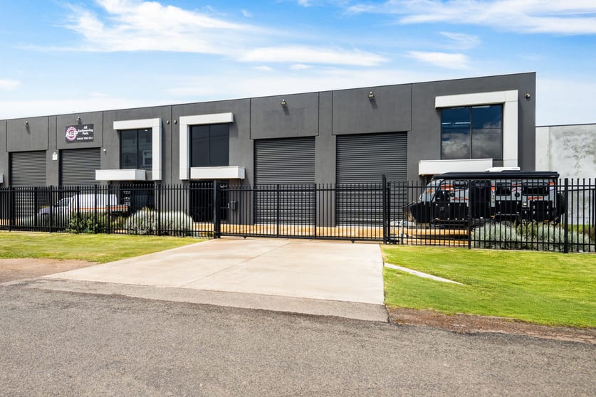 Click to view all images 17 De Goldis Road Fyansford VIC 3218 - Image 1