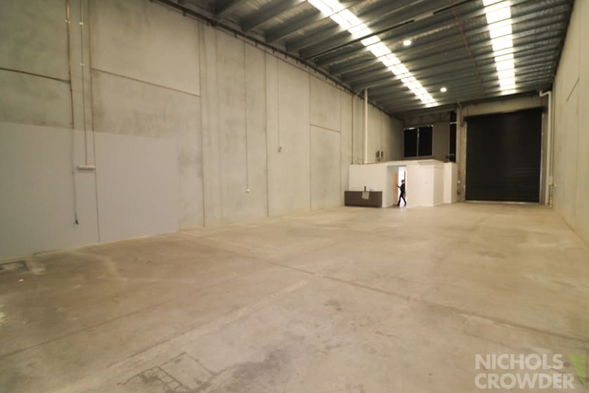 Click to view all images 8/33 Colemans Road Carrum Downs VIC 3201 - Image 3