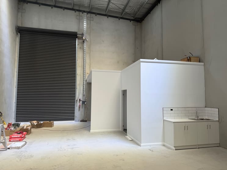 Click to view all images 1-13 Charger Circuit Kilsyth VIC 3137 - Image 3
