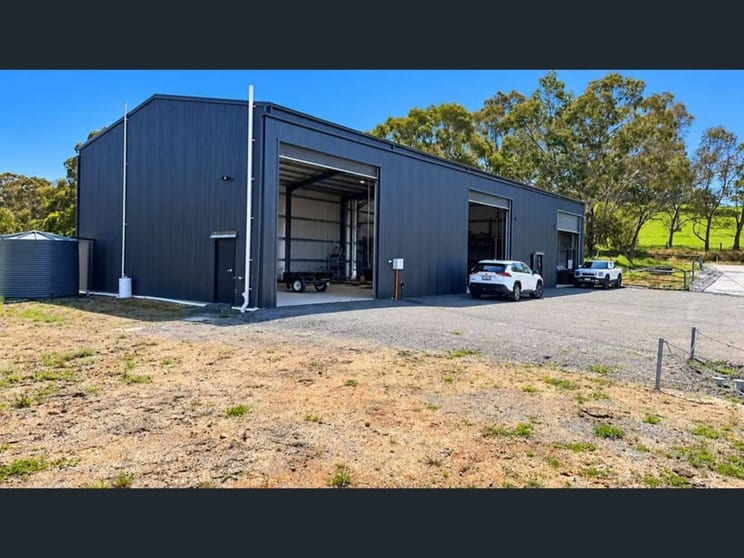 Click to view all images 42 River Road Hahndorf SA 5245 - Image 1