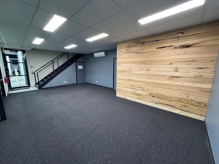 5/21 Howleys Road Notting Hill VIC 3168 - Image 2