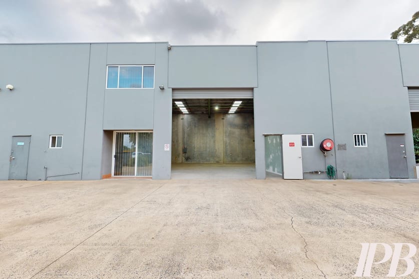 Click to view all images 2/45 Nealdon Drive Meadowbrook QLD 4131 - Image 3