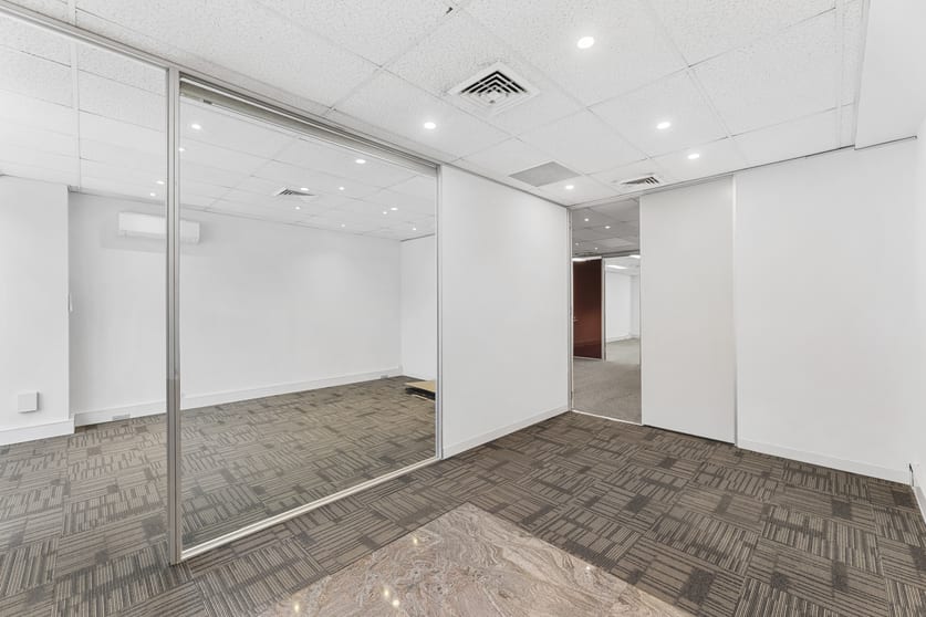 Click to view all images 936A Glen Huntly Road Caulfield South VIC 3162 - Image 2