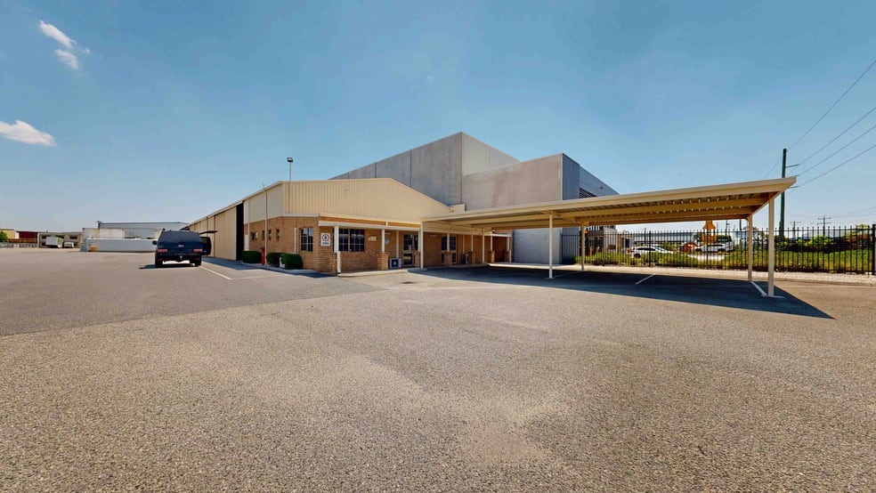 Click to view all images 53-57 Dowd Street Welshpool WA 6106 - Image 1