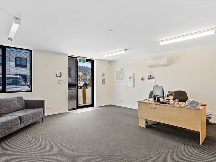 Click to view all images Warehouse/Unit 6, 14 Kennedy Drive Cambridge TAS 7170 - Image 3