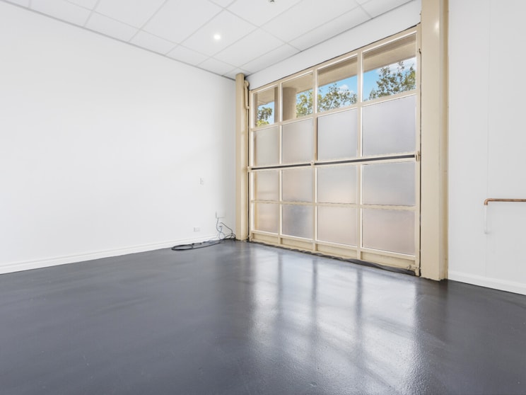 Click to view all images 40/10 Gladstone Road Castle Hill NSW 2154 - Image 2