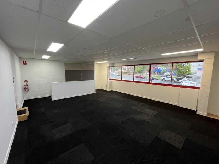 Click to view all images 3/32 Spine Street Sumner QLD 4074 - Image 3