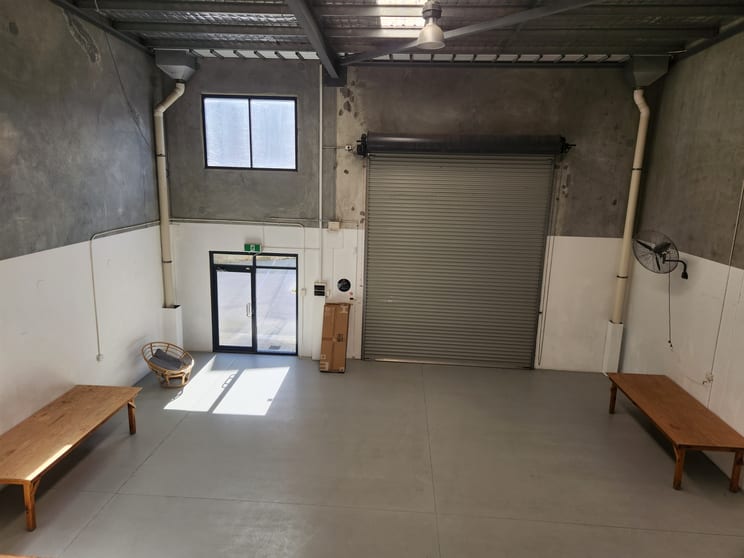 2/5 Bessemer Way Wangara WA 6065 - Image 2