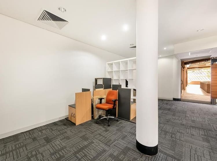 33 / 456 St Kilda Road Melbourne VIC 3004 - Image 3