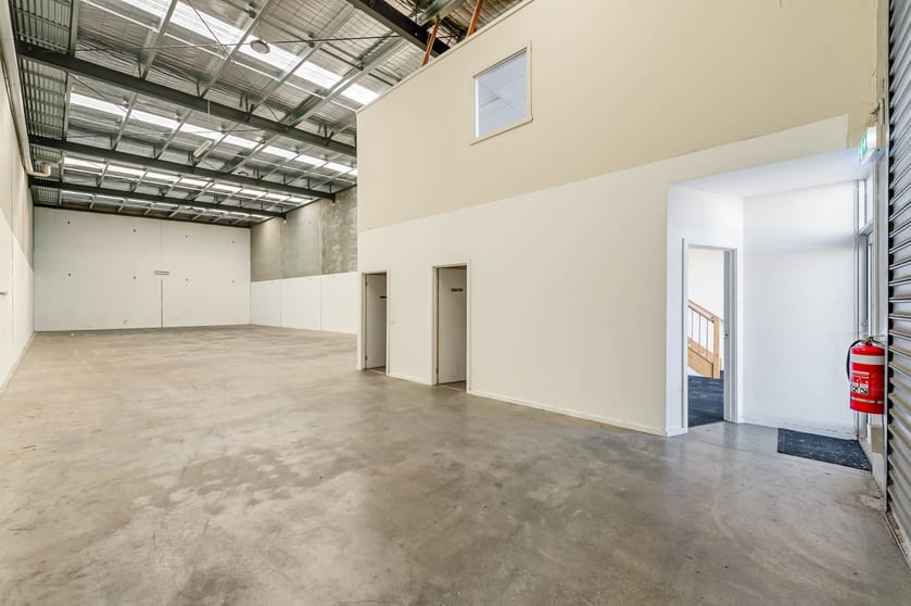 Click to view all images 24 Drake Boulevard Altona VIC 3018 - Image 3