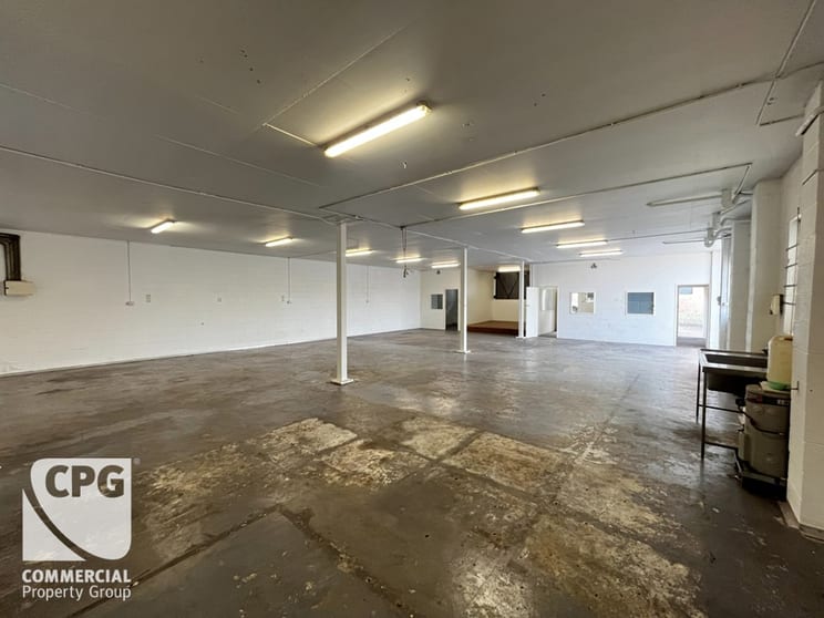 Click to view all images Unit 3/11 Stanley Street Peakhurst NSW 2210 - Image 2