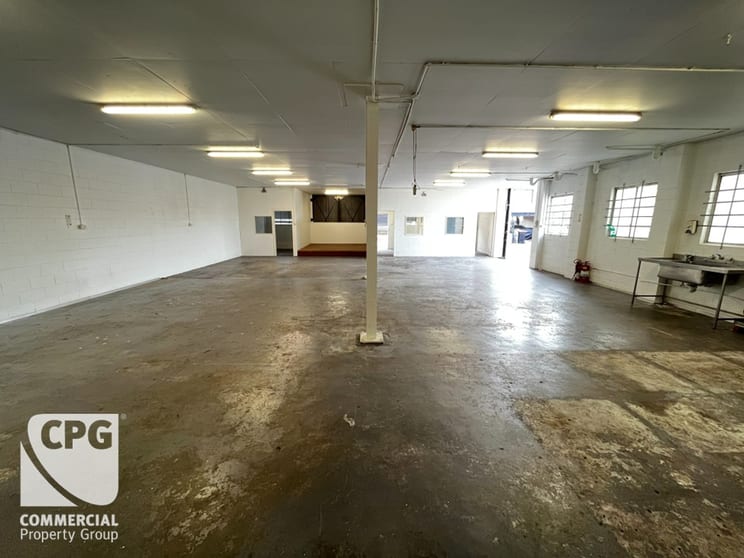 Click to view all images Unit 3/11 Stanley Street Peakhurst NSW 2210 - Image 3