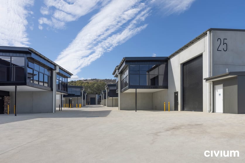 Click to view all images Unit 31/25 Val Reid Crescent Hume ACT 2620 - Image 2