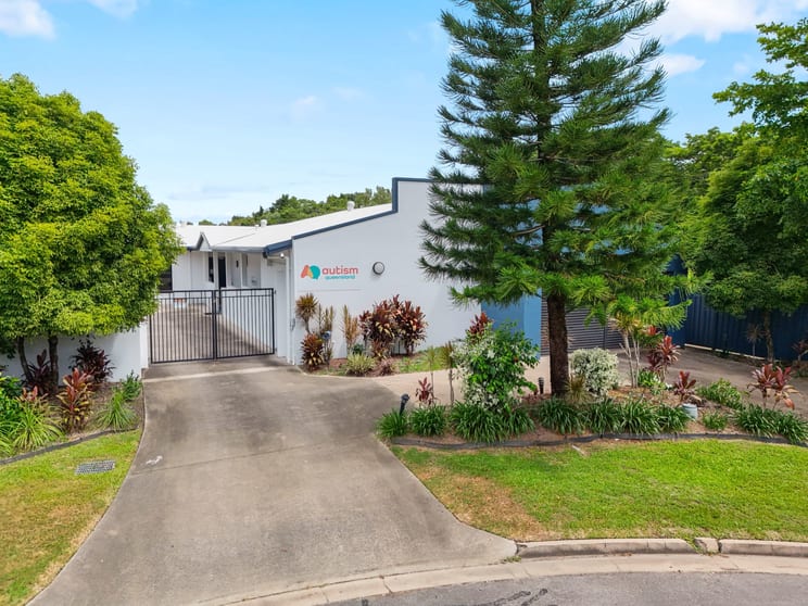 Click to view all images 11 Cava Close Bungalow QLD 4870 - Image 1