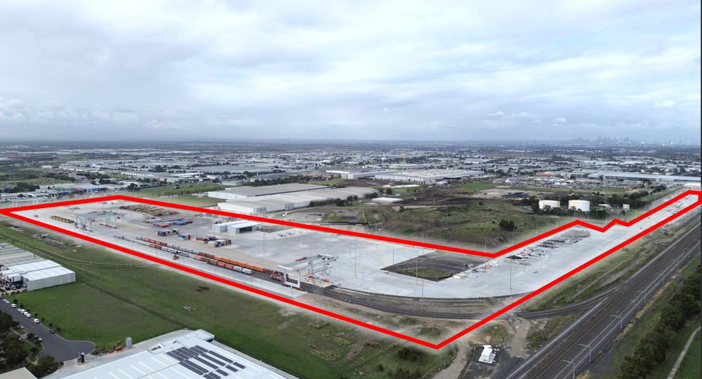 Click to view all images 160 Union Road Somerton VIC 3062 - Image 2