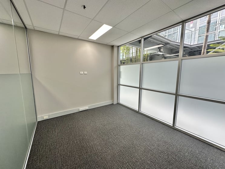 Click to view all images 216/20 Dale Street Brookvale NSW 2100 - Image 2