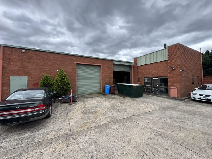 2/35 Clyde Street Ferntree Gully VIC 3156 - Image 1