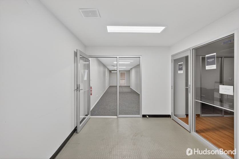 Click to view all images 2LG/101 Manningham Road Bulleen VIC 3105 - Image 1