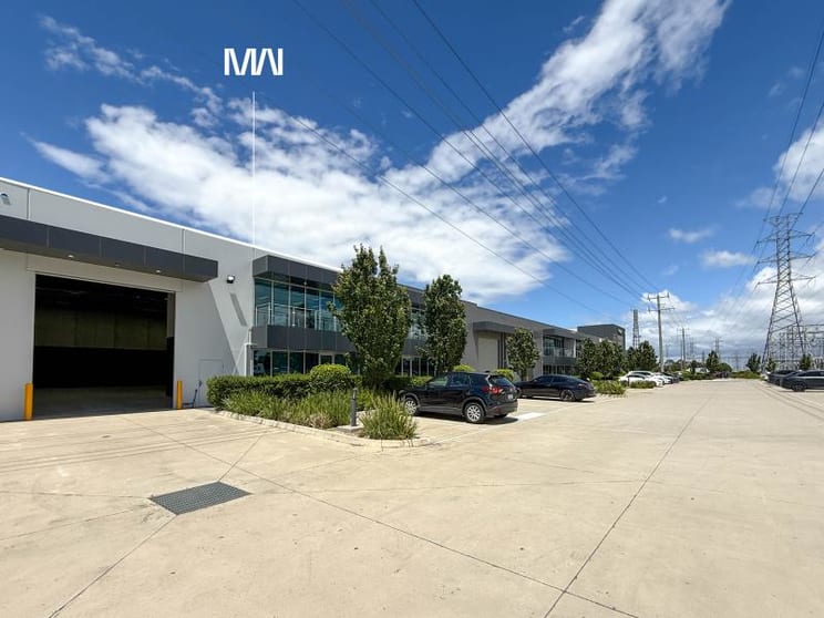 Click to view all images Unit 5 16A Keilor Park Drive Keilor East VIC 3033 - Image 2