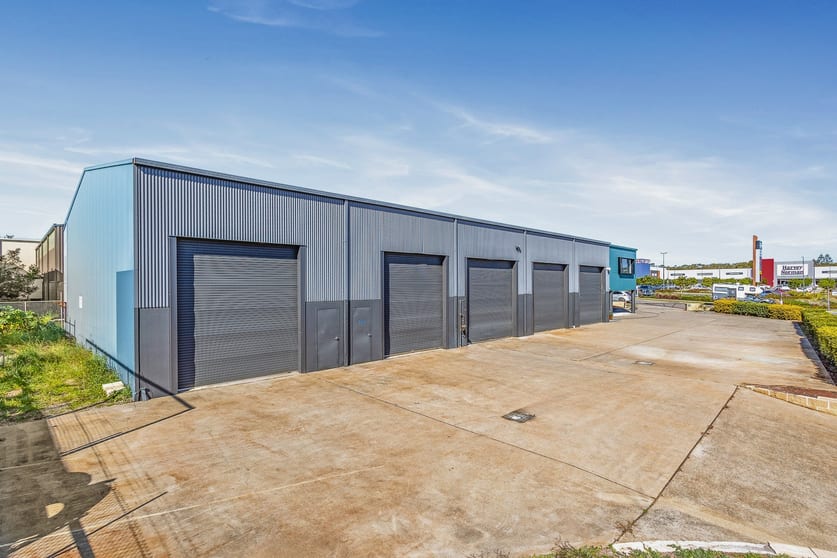 Click to view all images 3 Sky Close Taylors Beach NSW 2316 - Image 2