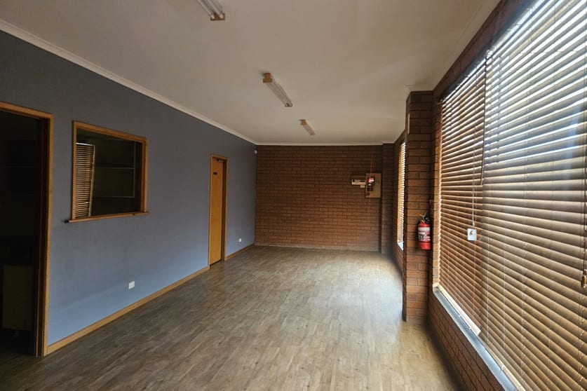 2/5 Luke Court Mildura VIC 3500 - Image 2