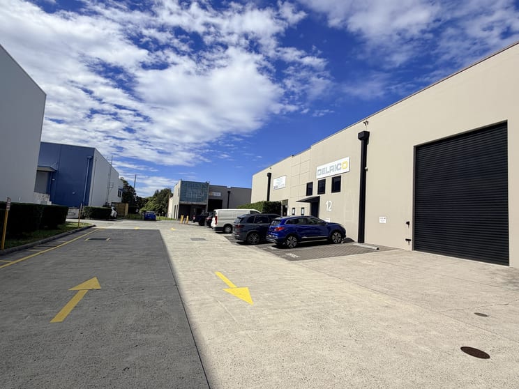 Click to view all images 12/1 Box Road Caringbah NSW 2229 - Image 3