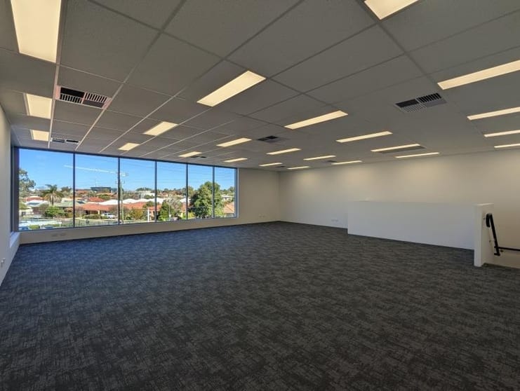Click to view all images 2 Adrian Street Welshpool WA 6106 - Image 3