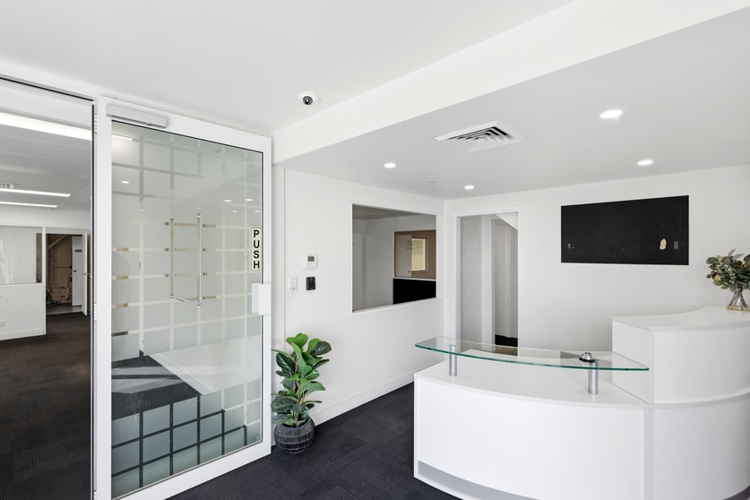 Click to view all images 1/21 Taree Street Burleigh Heads QLD 4220 - Image 3