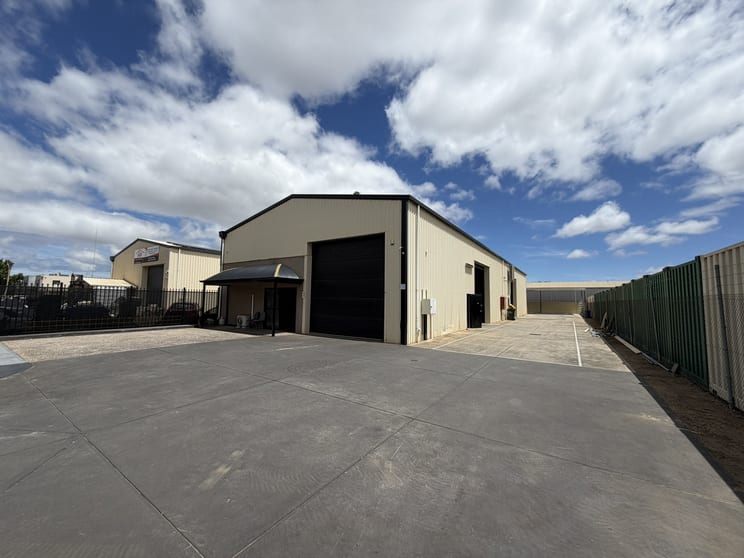Click to view all images 72 Barndioota Road Salisbury Plain SA 5109 - Image 1