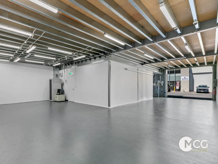 Click to view all images 27/22-30 Wallace Avenue Point Cook VIC 3030 - Image 3