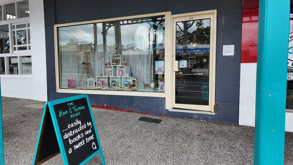 Click to view all images 69 Commercial Street Korumburra VIC 3950 - Image 1