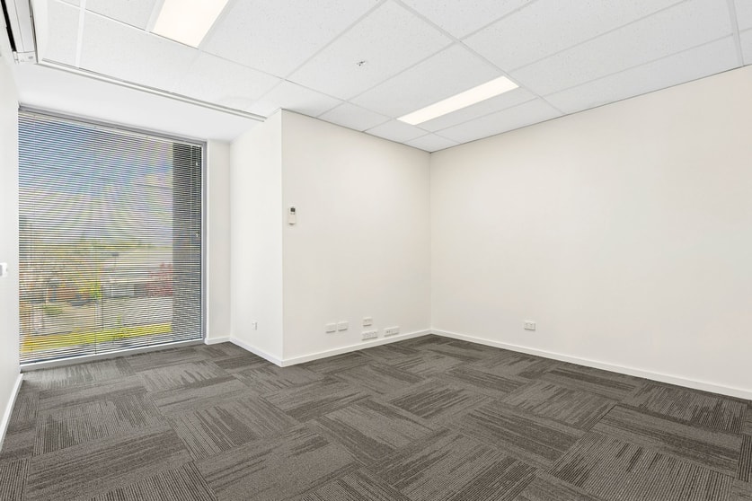 Click to view all images 23 West Fyans Street Newtown VIC 3220 - Image 3