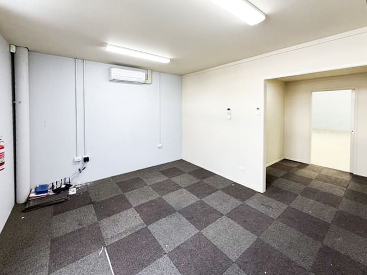 Click to view all images 26/21 Barry Street Bayswater VIC 3153 - Image 3